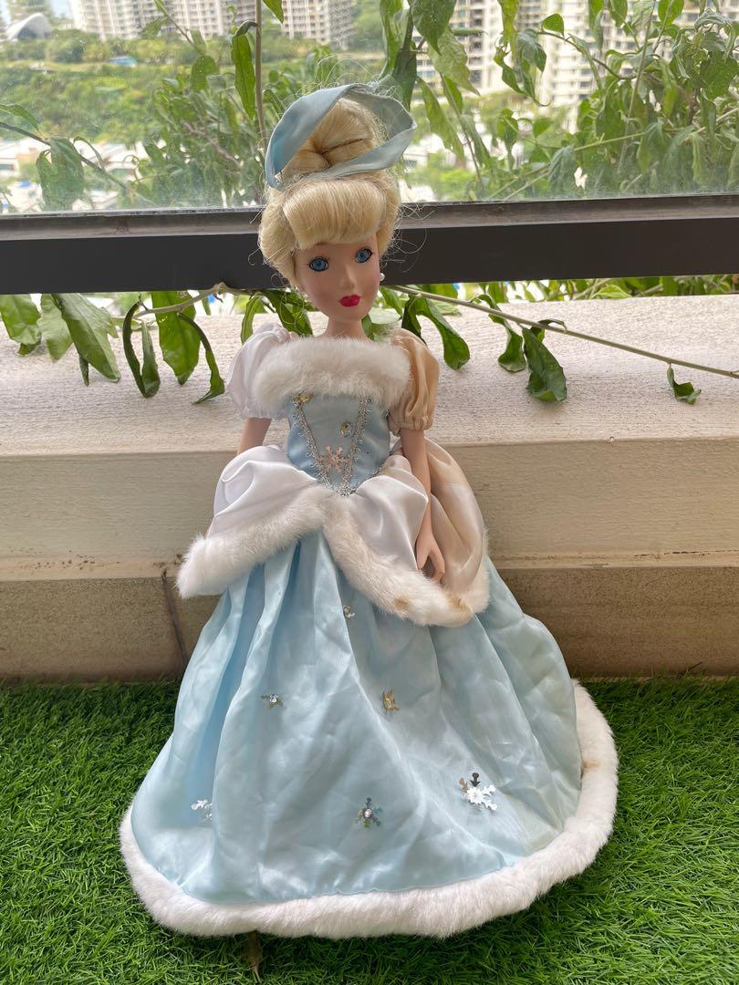 Cinderella porcelain top keepsake doll 2003