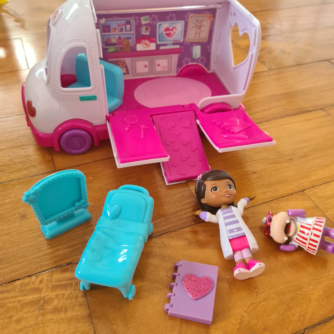 Doc mcstuffins clearance ambulance target
