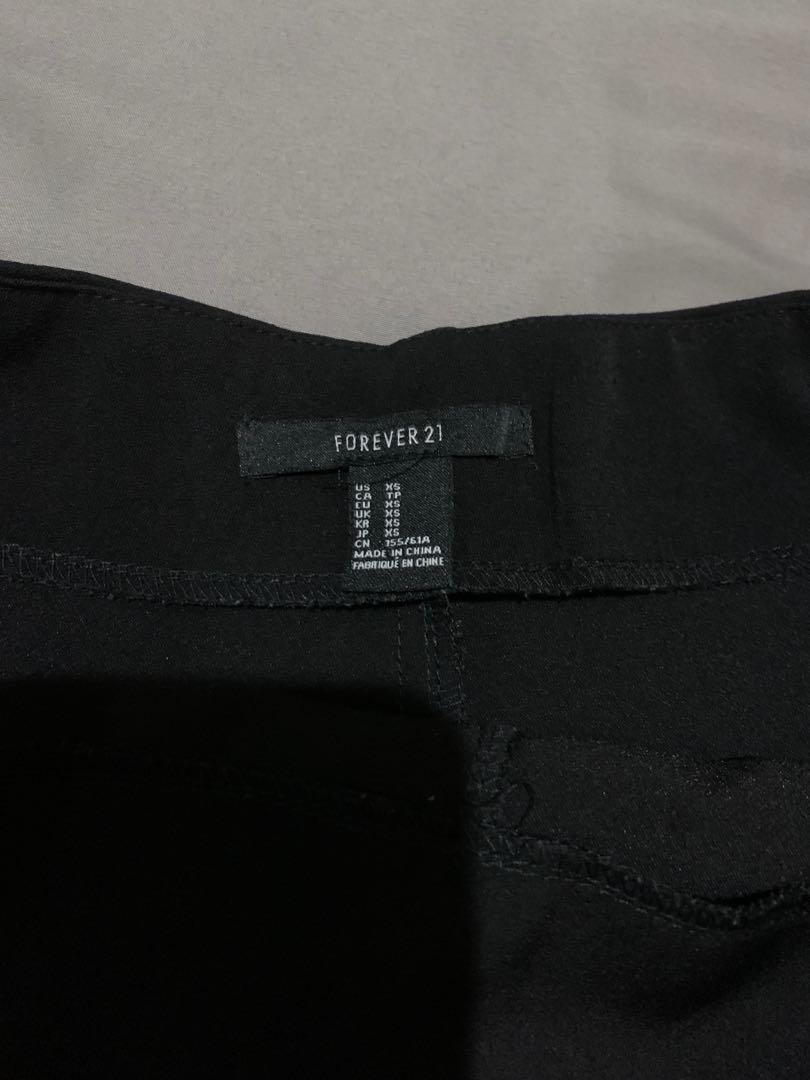 Forever 21 Shorts (Category: Shorts) located in Lapu Lapu. Submitted by declutterdclutter (Listing ID 1098597844, Image 3). Description: Like new! Size 26.