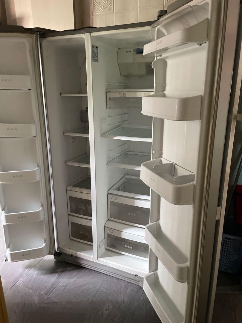 Free fridge to be giving away, TV & Home Appliances, Other Home