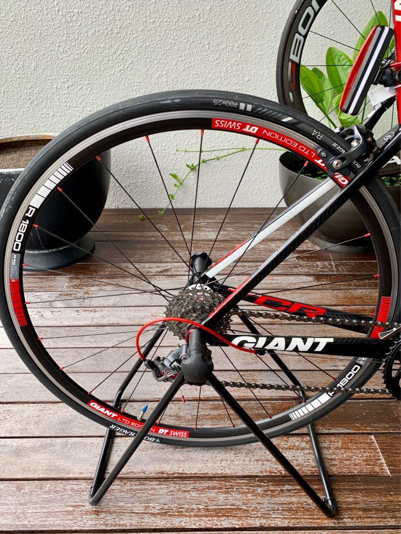 Giant DT Swiss R1800 Wheelset with Bontrager R4 Clincher