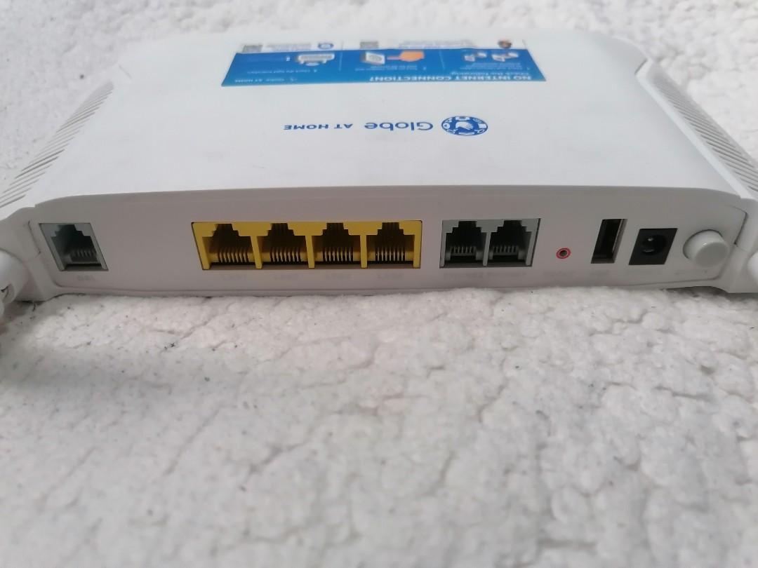 Globe at Home Router (Dual Antenna) (Category: Networking) located in Quezon City. Submitted by iNerfed30K (Listing ID 1098442429, Image 2). Description: Globe ROUTER Dual Antenna Good as new, w/ Adaptor *Feel free to offer as long as it is reasonable, we can talk about it *Payment first through Gcash before shipping *I don't do meet up for safety purposes *COD through courier is possible *Pick-up is possible.