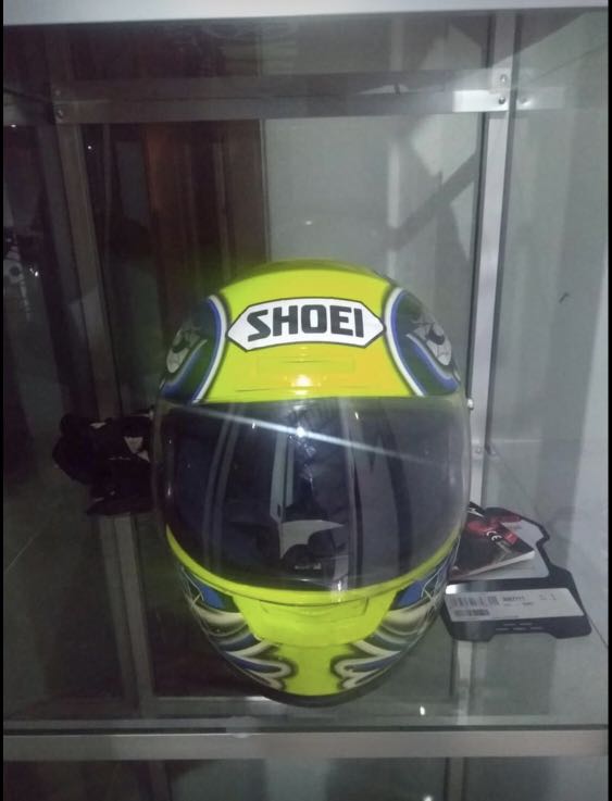 Helm index Thailand mirip Shoei x8 size M mau cek detail atau ...