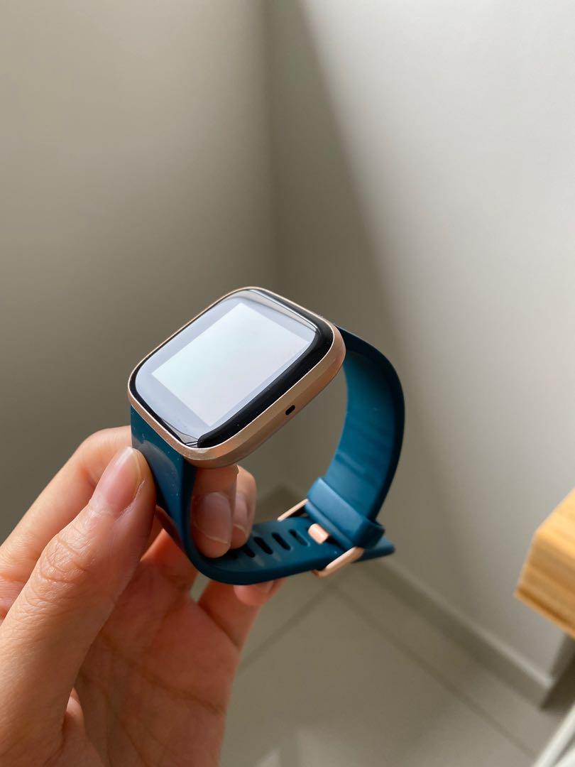 Limited Edition Fitbit Versa 2 rose gold emerald