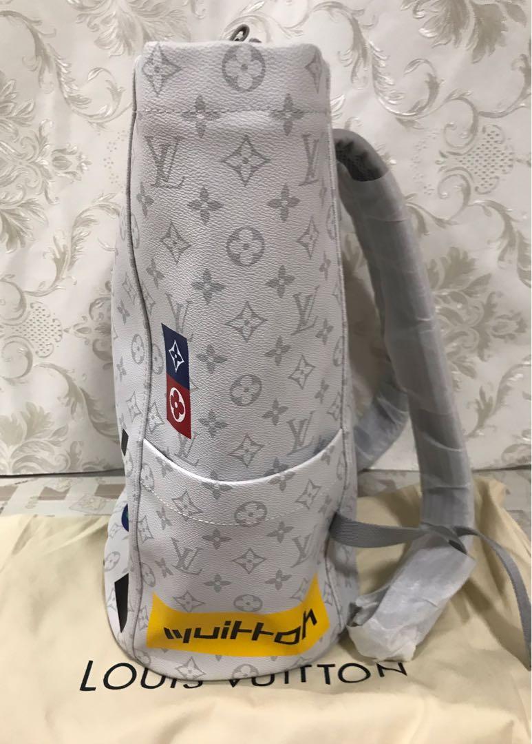 Pre-Owned Louis Vuitton Chalk Backpack 186434/136