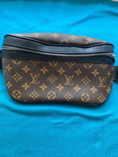 LV Men Pouch