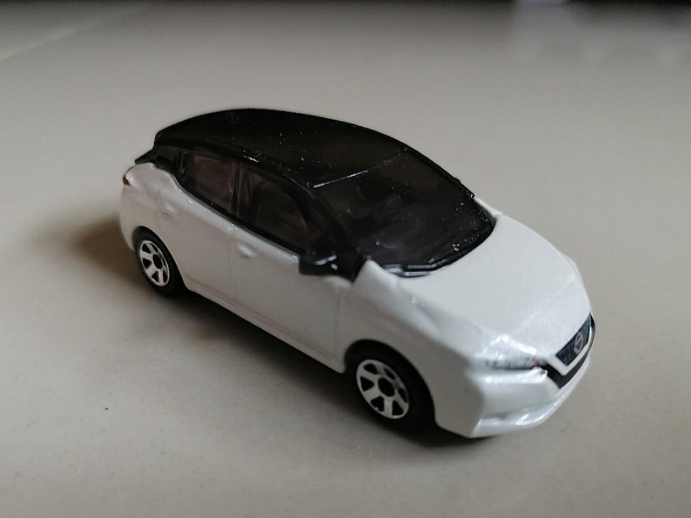 Matchbox 2021 5 Pack EV Hybrid 2018 Nissan Leaf Pearl White