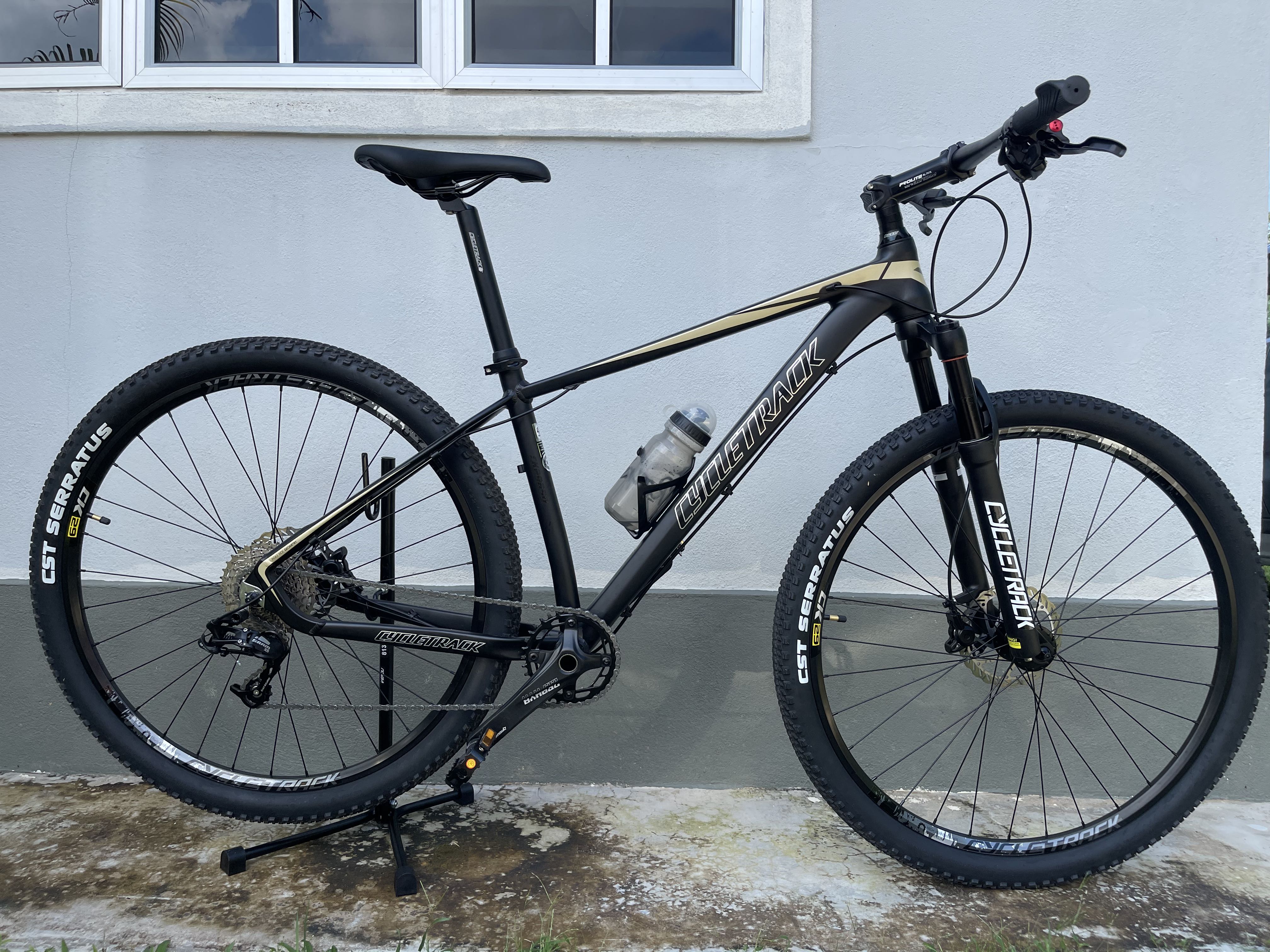 Cycle track deals mtb