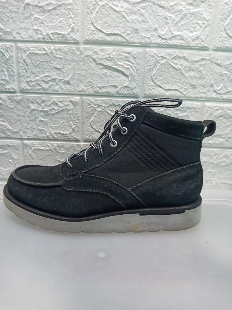 gray nike acg boots