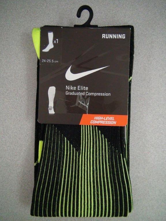 NIKE Elite Graduated Compression Socks for Runner