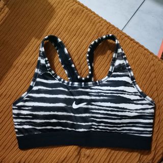 (Category: ) located in . Submitted by denclothes (Listing ID 1098521539, Image 1). Description: .