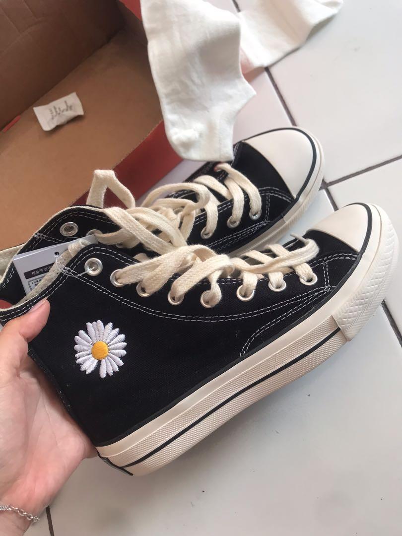 converse high top daisy