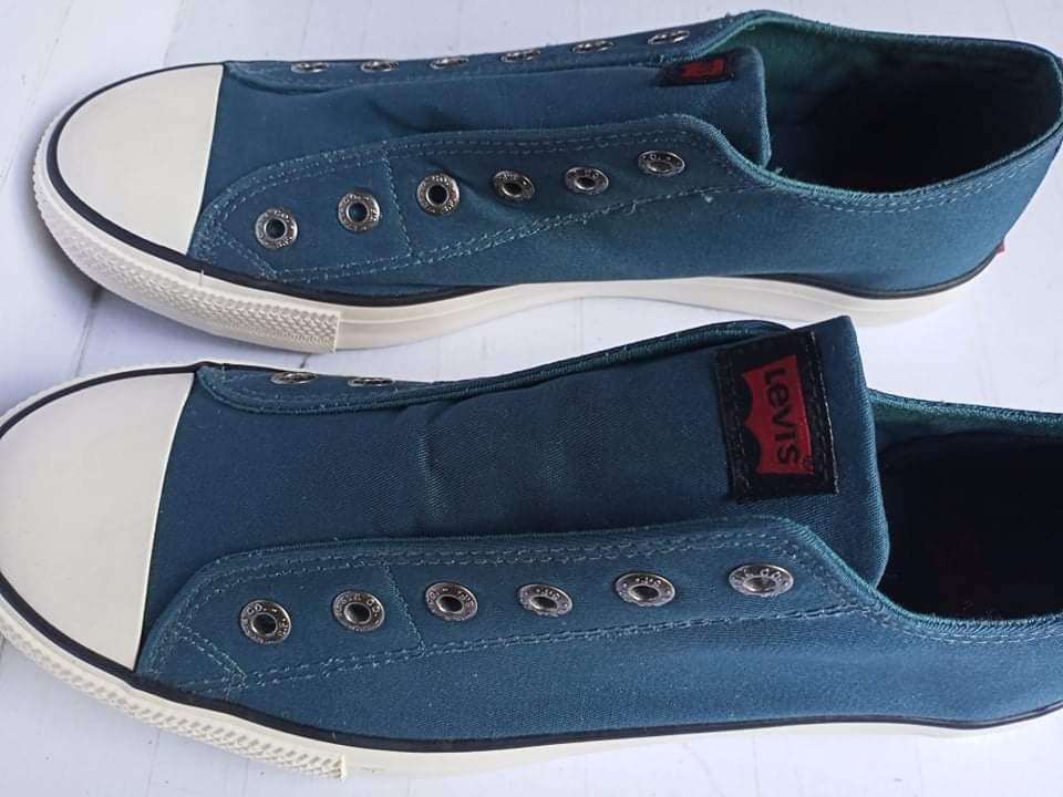 Style converse levis, Men's Fashion, Footwear, Casual Shoes on Carousell