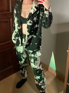 (Category: ) located in . Submitted by yourfavouriteprelovedstore (Listing ID 1098614955, Image 1). Description: .