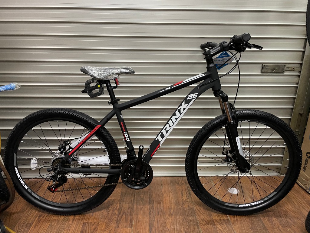 Trinx Majes 100 26 Mountain Bike Matte Black White Red