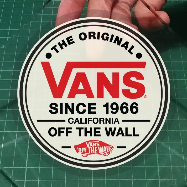 VANS Keeping the Underground Lit SPITFIRE The Original Off The Wall Static Cling Car Decals 11cm diameter Free Normal Mail Price is for 1 pc