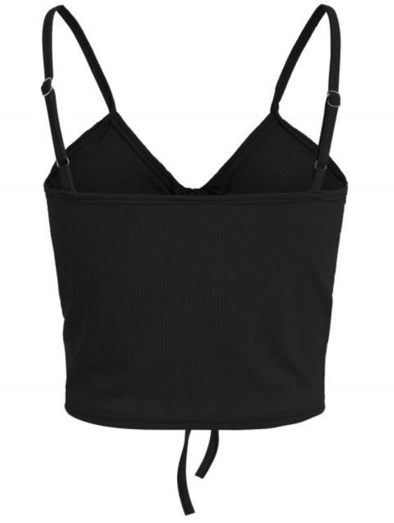 Zaful Drawstring Ruched Top (Category: Sleeveless) located in Quezon City. Submitted by as.declutters (Listing ID 1098620561, Image 2). Description: This is a Zaful Drawstring Ruched Top. ONLY USED TWICE. 250 + shipping fee (can be arranged by buyer or through Zoom or DPX). Fits size Small to Medium. PM me for inquiries/details..