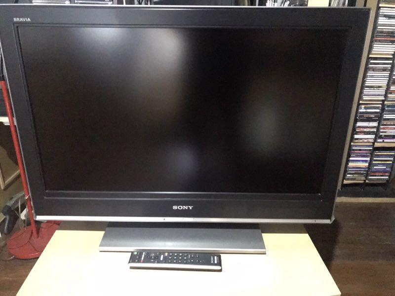 32 in SONY BRAVIA LCD (Category: TV) located in Quezon City. Submitted by sof1958 (Listing ID 1098823210, Image 1). Description: MODEL NO. KLV- 32 V - 300 A 110 volts.