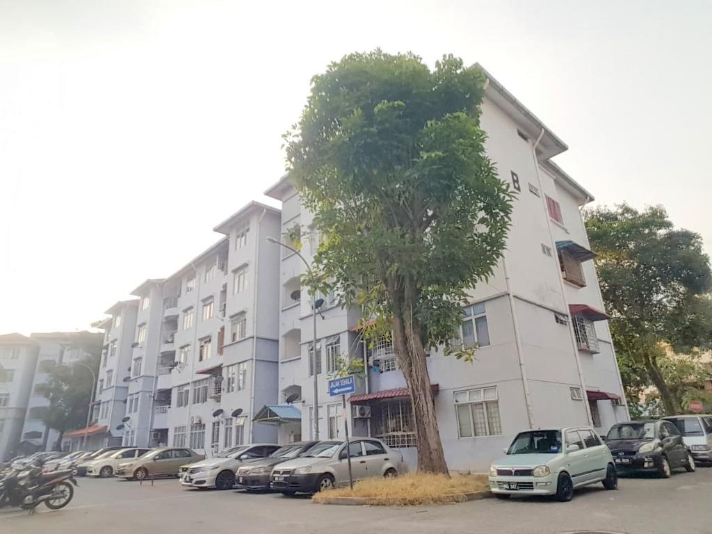 Booking 1k Only Well Maintained House Kiambang Apartment Puchong Property For Sale On Carousell