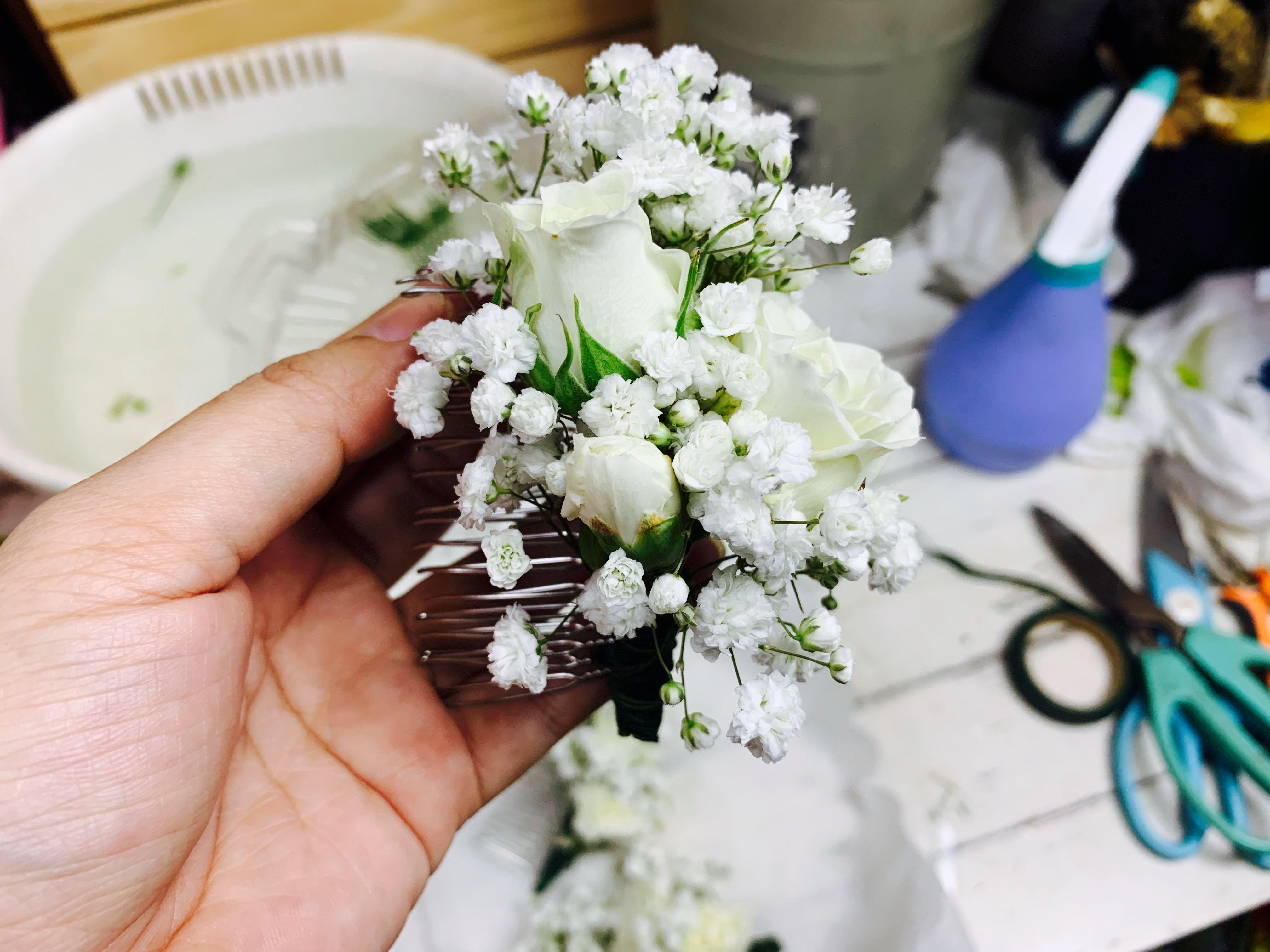 Fresh flower on sale hair brooch