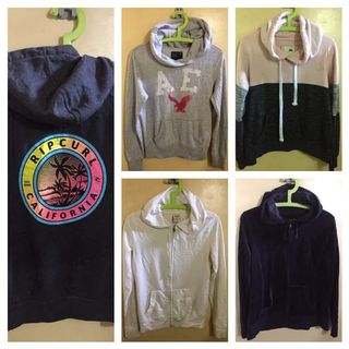 (Category: ) located in . Submitted by ciepreloved (Listing ID 1098698366, Image 1). Description: .