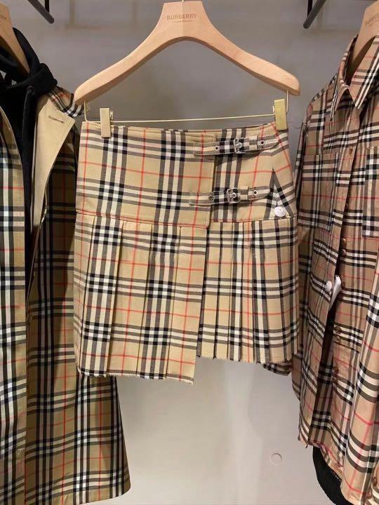 Burberry (8025832)女款百褶裙#4 6 8 好價?4830, 女裝, 連身裙& 套裝, 傳統服飾- Carousell