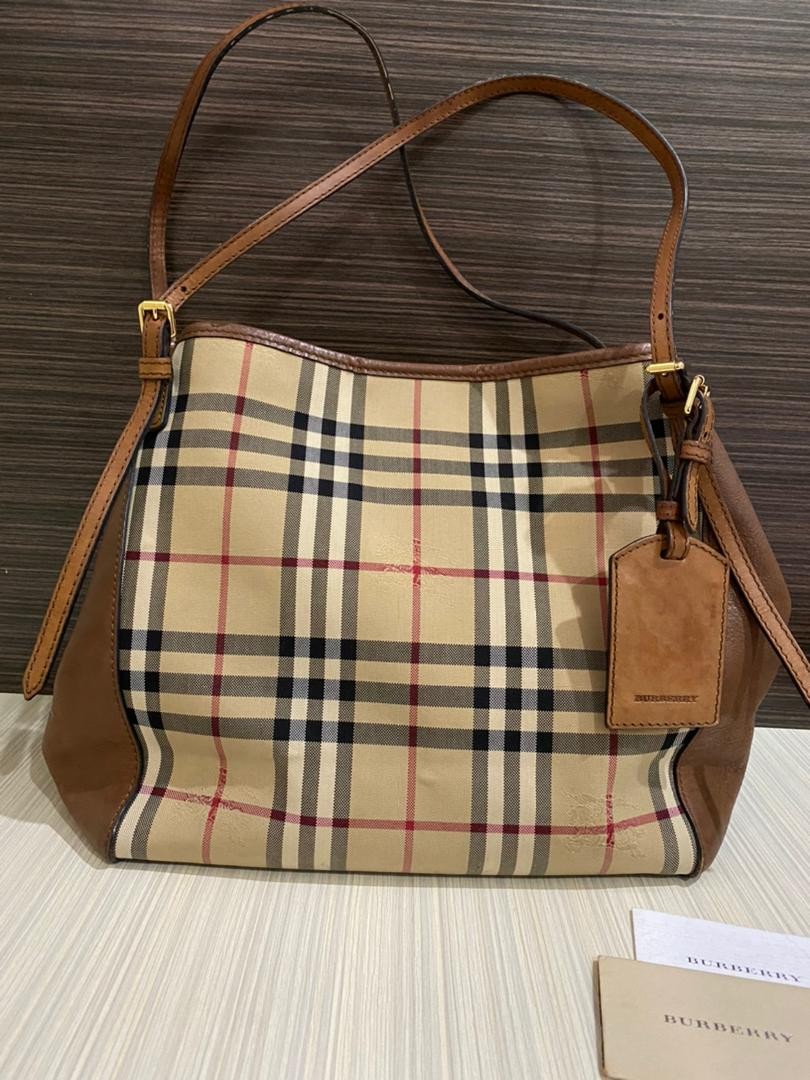 Burberry canvas tote bag, Luxury, Bags & Wallets on Carousell
