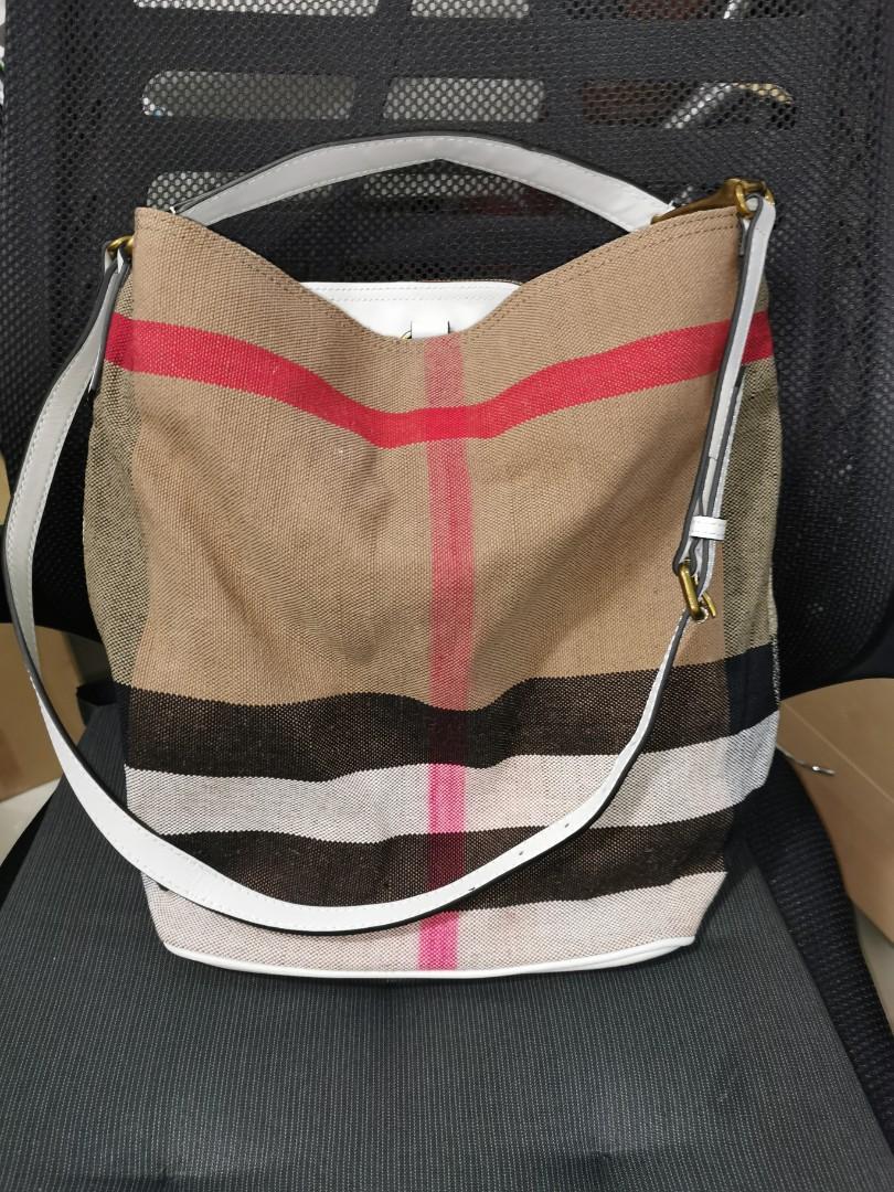Burberry susanna medium bucket bag hot sale