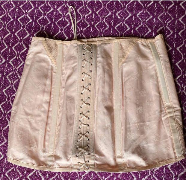 Corsets , Lingeries, girdle skirt , 🌹, Women's Fashion, Undergarments &  Loungewear on Carousell