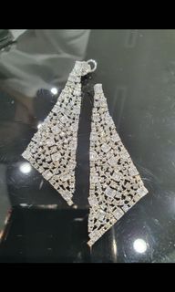 (Category: ) located in . Submitted by luxuryclosets (Listing ID 1098743456, Image 1). Description: .