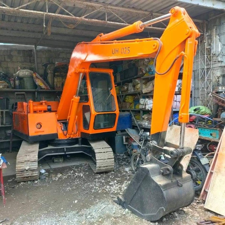Hitachi UH025, Special Vehicles, Heavy Vehicles on Carousell