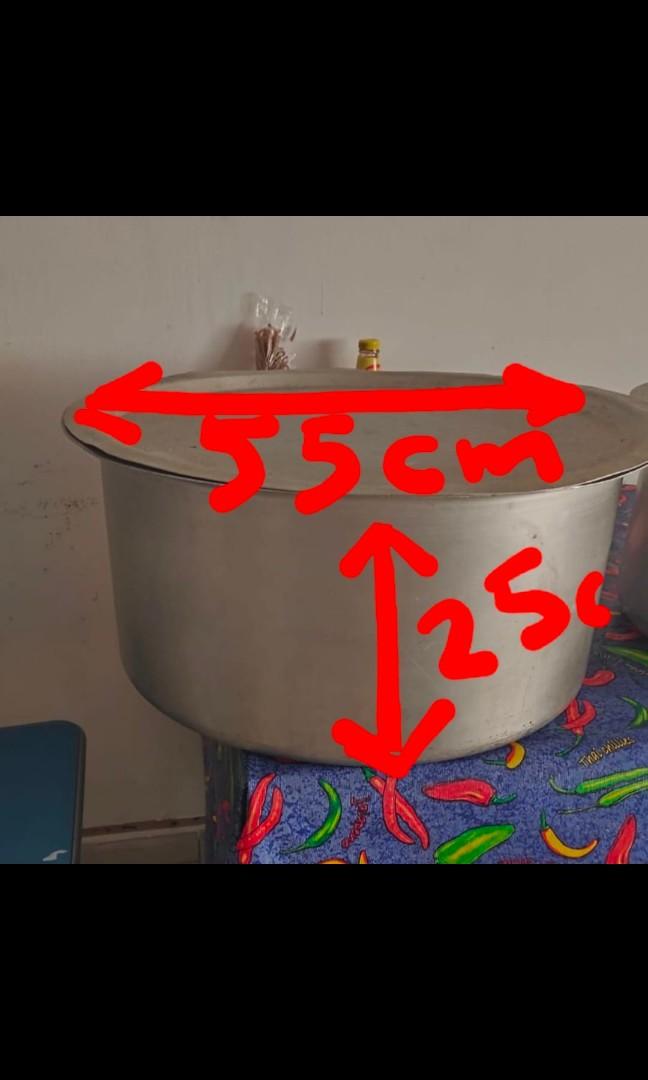 Large pots (Category: Other Kitchen Appliances) located in Singapore. Submitted by johnpari8176 (Listing ID 1098705778, Image 2). Description: Never use still new.selling it bc clear place..