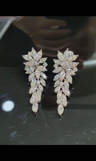 (Category: ) located in . Submitted by luxuryclosets (Listing ID 1098742630, Image 1). Description: .