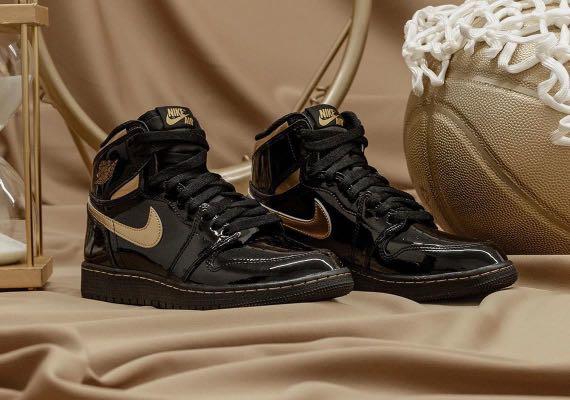 Nike Air Jordan 1 Retro High OG black Metallic Gold