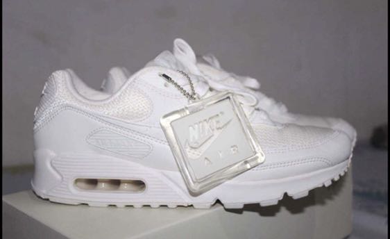 Nike Air Max 90 (30th Anniversary), Men's Fashion, Footwear, Sneakers on  Carousell