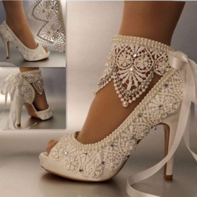 White lace shoe shop