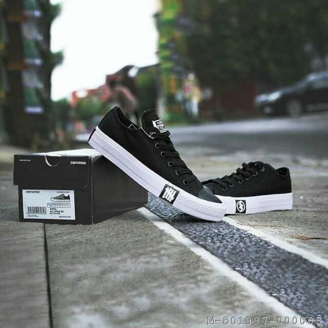 Converse hitam deals
