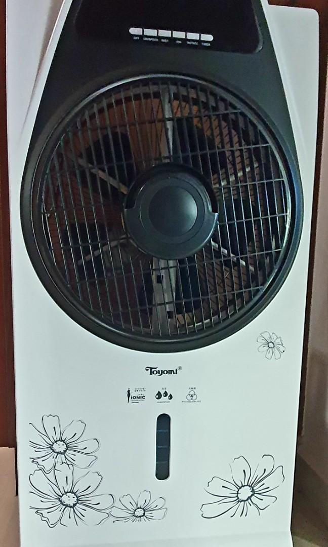 Toyomi Standing Fan Humidifier Negative Ionizer Misting Water Air