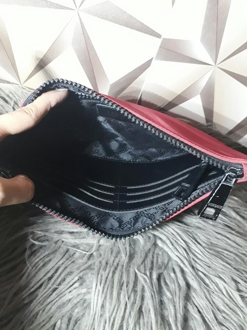 Versace clutch bag (Category: Luxury Bags & Wallets) located in Cavite. Submitted by shoppingholic_boutique (Listing ID 1098678688, Image 3). Description: .