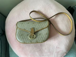 （分類：）位於 。 由 belle602 提交（商品編號 1098811128，圖片 1）。簡介： 。