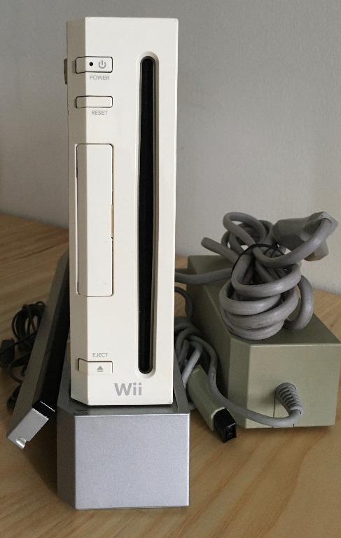 Trin Reception byrde Wii Console and accessories in working condition, Video Gaming, Video Game  Consoles, Nintendo on Carousell
