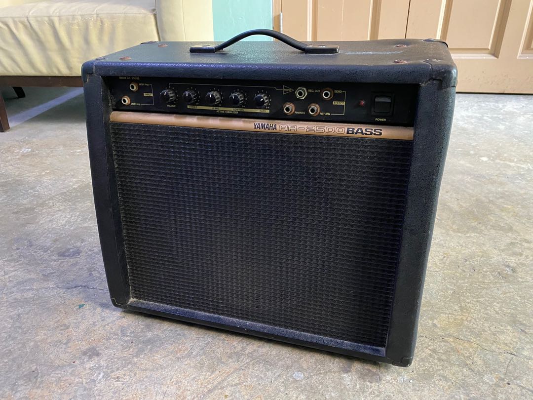 Yamaha bass amp, Hobbies & Toys, Music & Media, Musical Instruments on