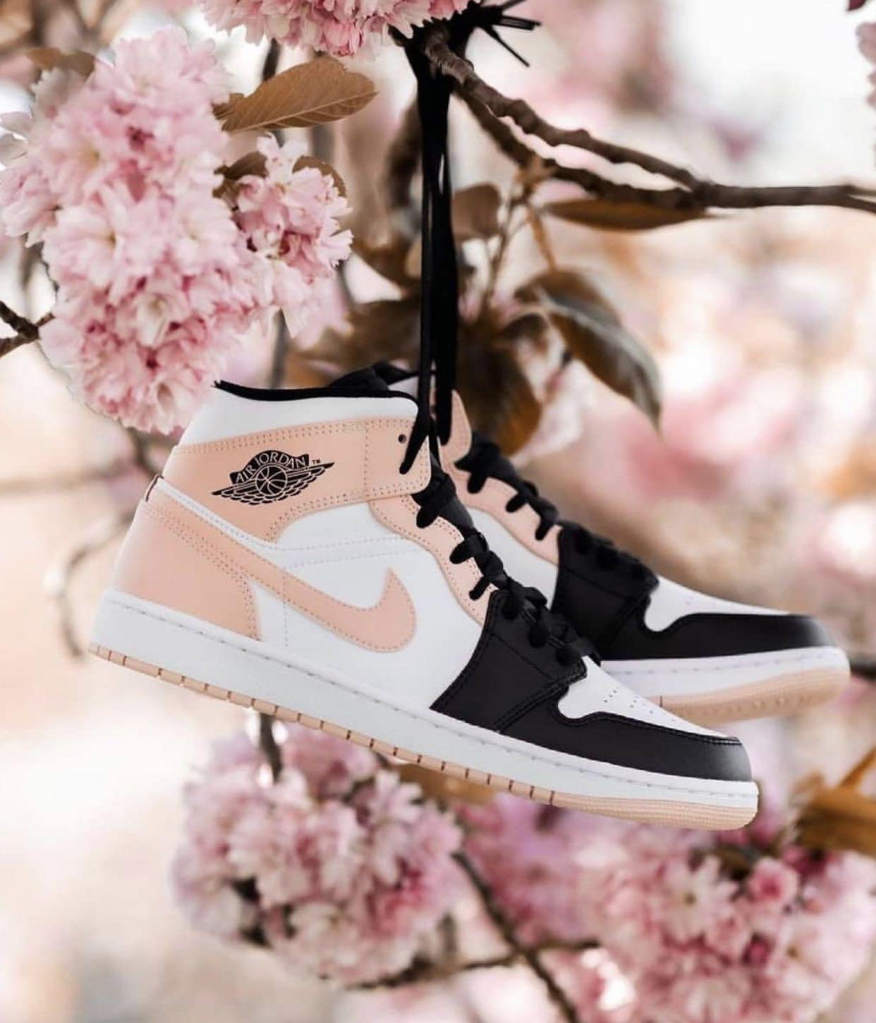 Nike Air Jordan 1 Mid Crimson Tint Toe