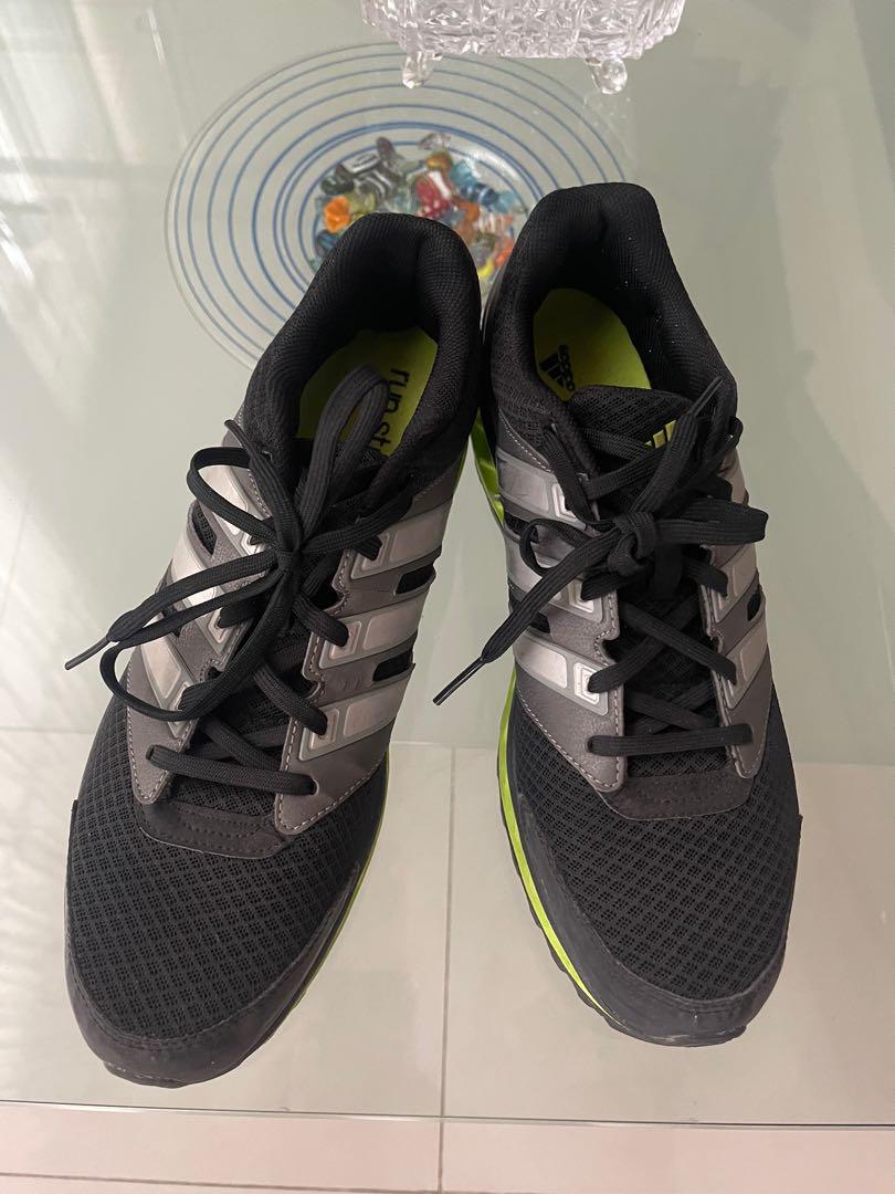 Tenis adidas 2024 run strong
