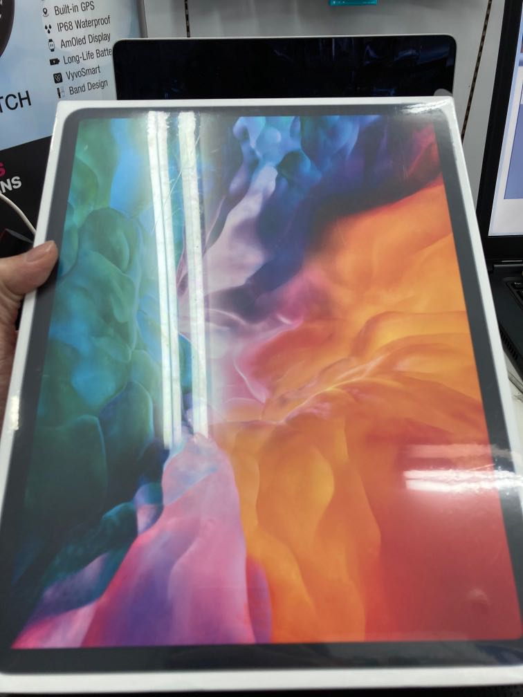 Apple iPad PRO 12.9 inch sealed on the box 256 GB WIFI 海外 即決 ...