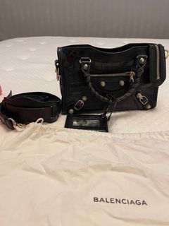 （分類：）位於 。 由 elainefenix 提交（商品編號 1099036043，圖片 1）。簡介： 。