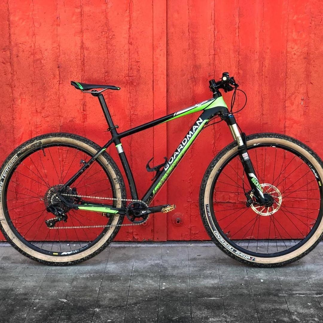 BOARDMAN MOUNTAIN BIKE PRO 29ER