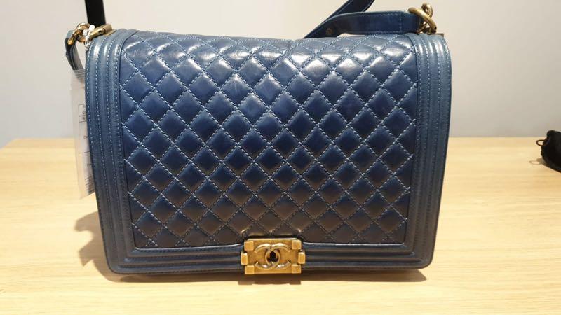 Chanel boy 2017 online