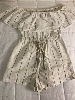 (Category: ) located in . Submitted by ava___ (Listing ID 1098924920, Image 1). Description: .