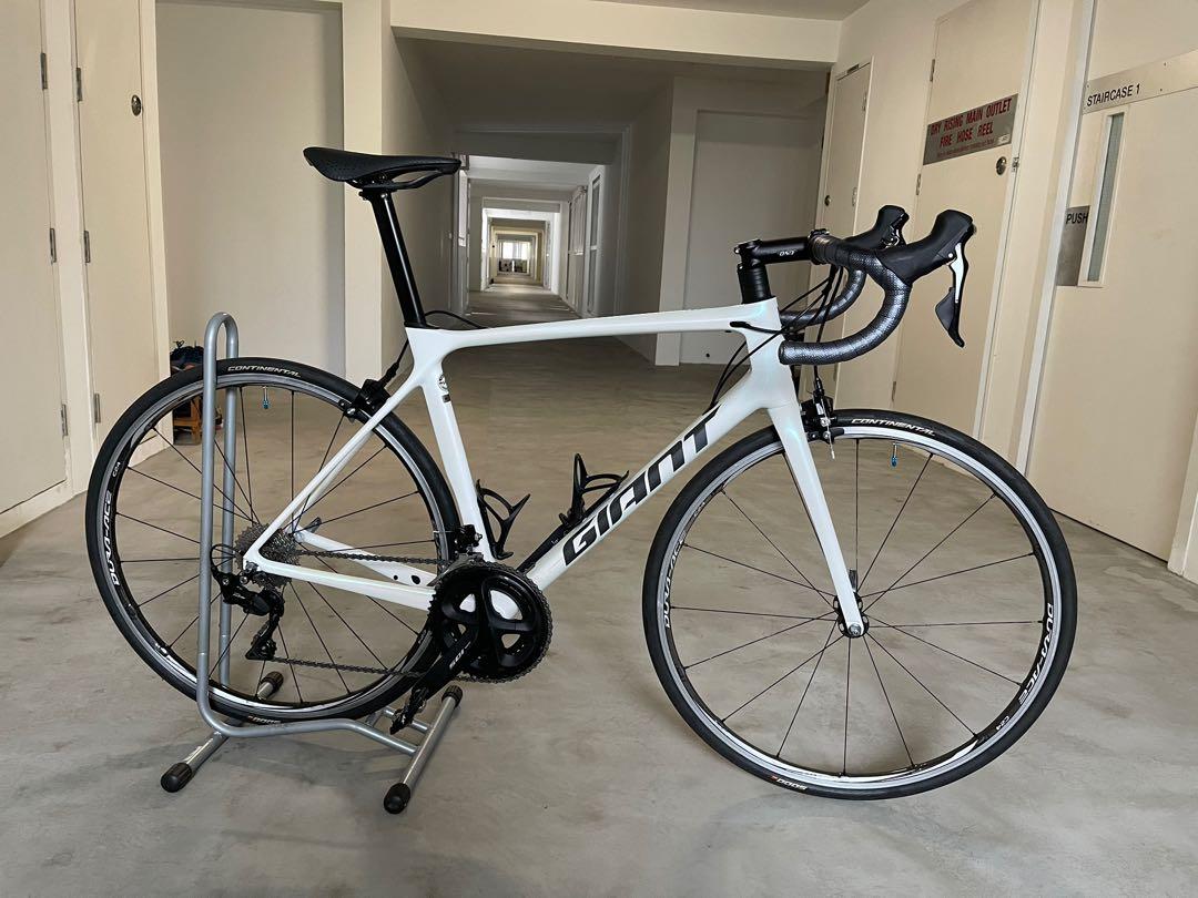 Giant TCR Advanced 2 bike (loads of upgrades), Sports Equipment